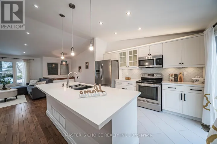 3294 RHONDA VALLEY DRIVE, Mississauga (Mississauga Valleys), Ontario L5A3E9