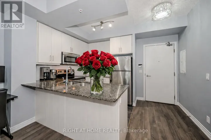 917 - 15 JAMES FINLAY WAY, Toronto (Downsview-Roding-CFB), Ontario M3M0B3