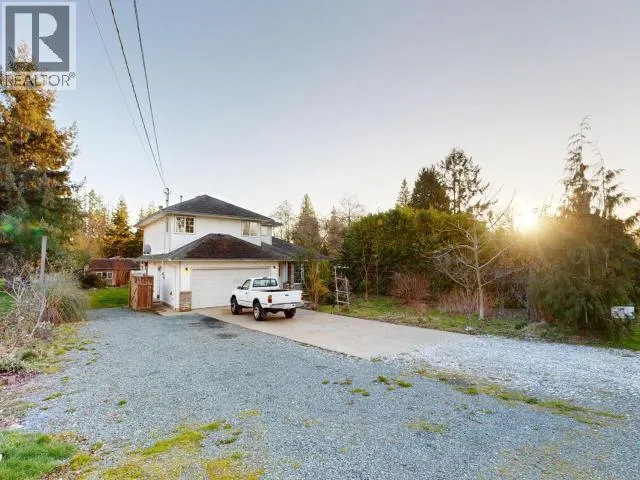 6030 LOIS STREET, Powell River, British Columbia None