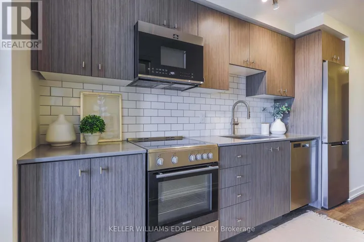 1103 - 15 WELLINGTON STREET S, Kitchener, Ontario N2G0E4