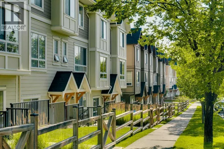 958 Sherwood Boulevard NW, Calgary, Alberta T3R0V3