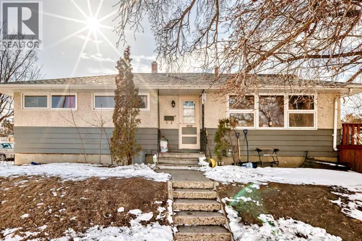 4939 45 Street, Innisfail, Alberta T4G1M4