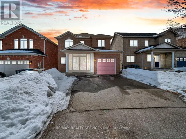 118 QUEEN MARY DRIVE, Brampton (Fletcher's Meadow), Ontario L7A2R5
