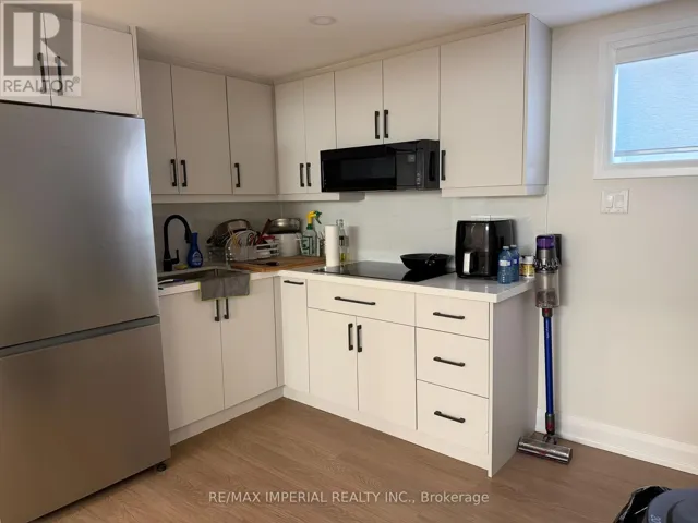 B-1 - 436 BONITA CRESCENT, Richmond Hill (Crosby), Ontario L4C3N1