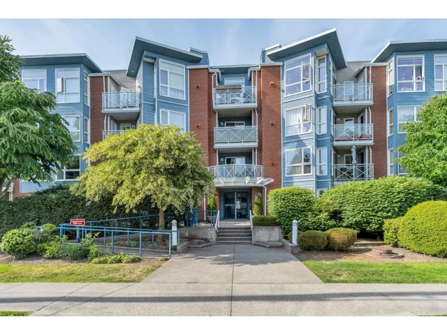 409 20245 53 AVENUE, Langley, British Columbia V3A3V2