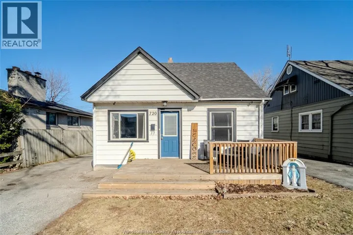 720 Vanier STREET, Windsor, Ontario N8X3E6