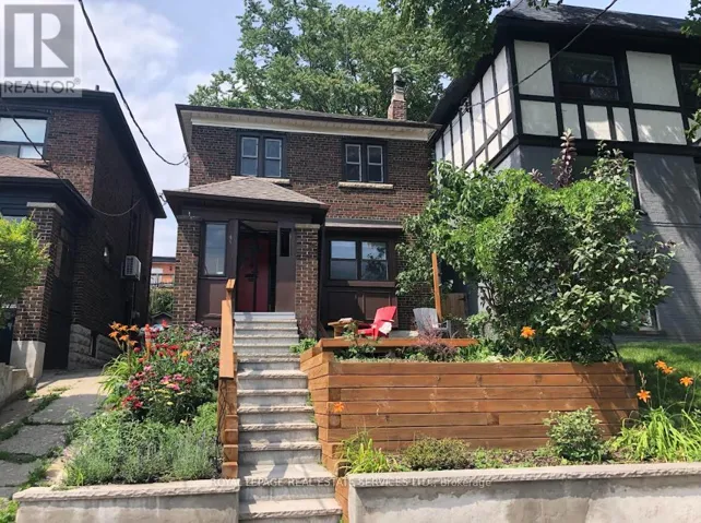 40 HEYDON PARK ROAD, Toronto (Little Portugal), Ontario M6J2C8