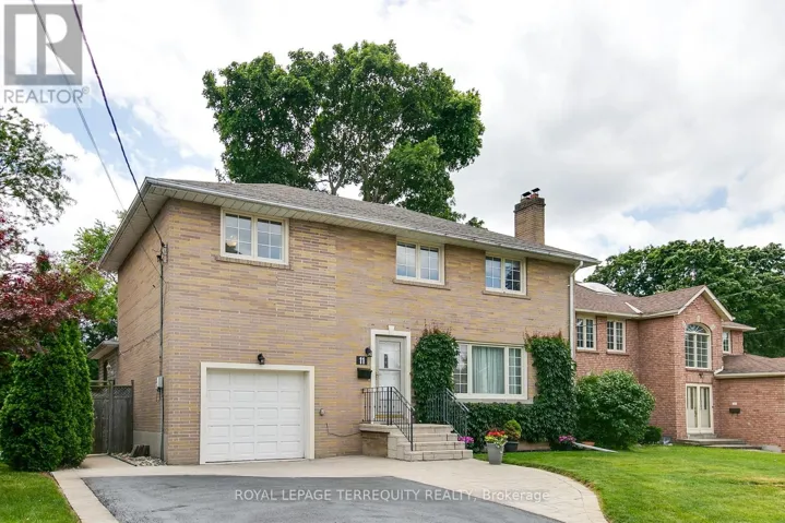 11 URBANDALE AVENUE, Toronto (Newtonbrook East), Ontario M2M2G9