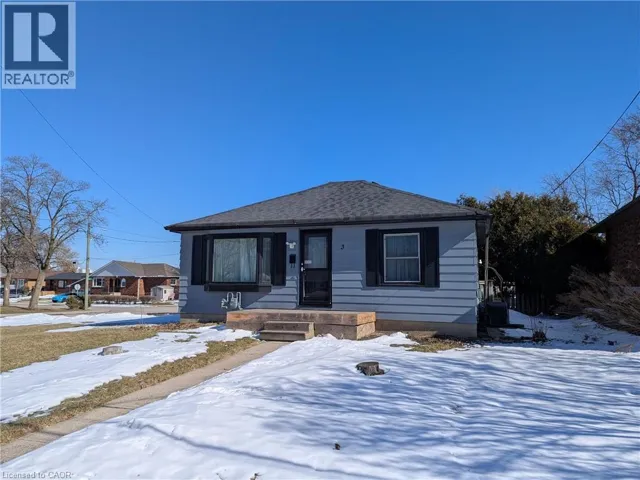 3 MAITLAND Avenue, Hamilton, Ontario L9A3J4