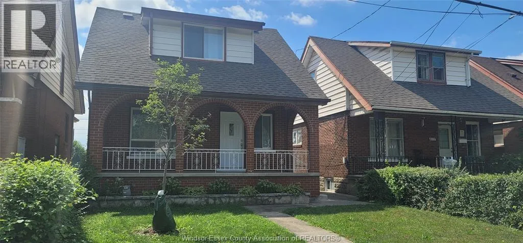 1035 ELM AVENUE, Windsor, Ontario N9A5H8
