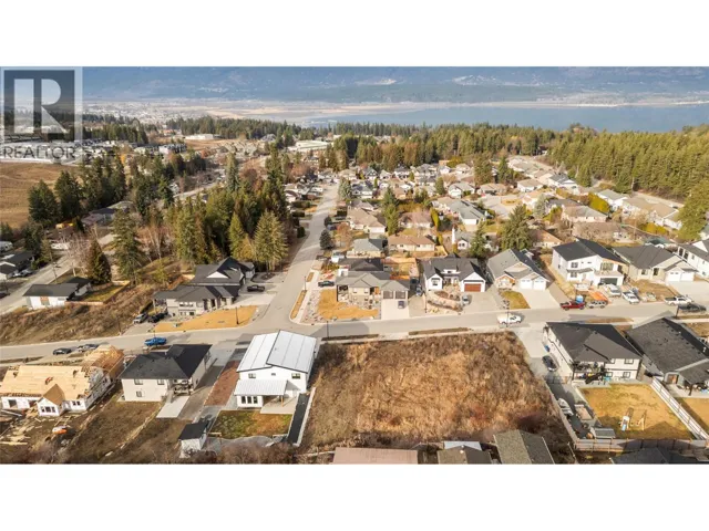 1860 35 Street NE, Salmon Arm, British Columbia V1E1Z3