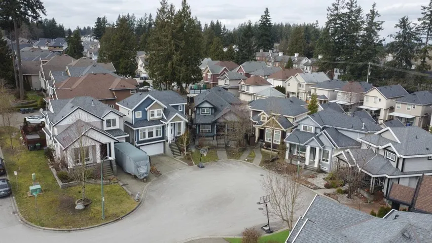 5977 151 STREET, Surrey, British Columbia V3S5L5