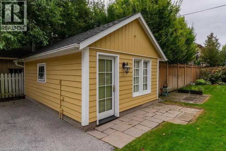 2080 CAROLINE Street Unit# Cottage, Burlington, Ontario L7R1L5