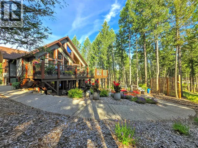 2517 Cobblestone Trail, Invermere, British Columbia V0A1K6