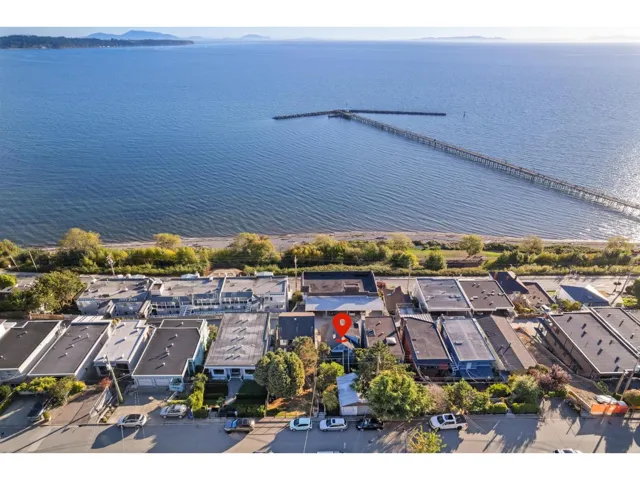 15152 VICTORIA AVENUE, White Rock, British Columbia V4B1G3