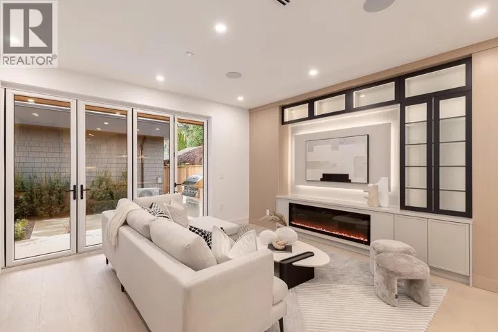 3 2976 W 13TH AVENUE, Vancouver, British Columbia V6K2T9