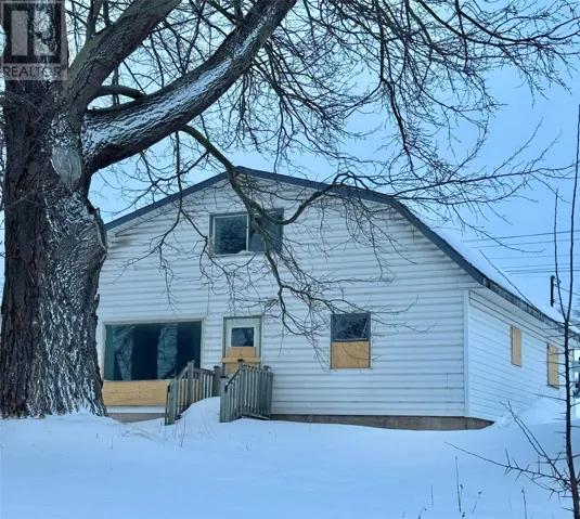 13 Middle Road, Deer Lake, Newfoundland & Labrador A0L2K0