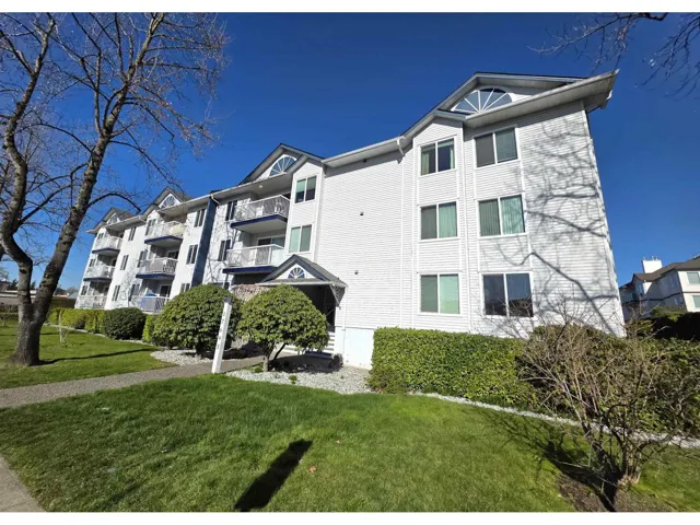 301 17695 58 AVENUE, Surrey, British Columbia V3S1L5