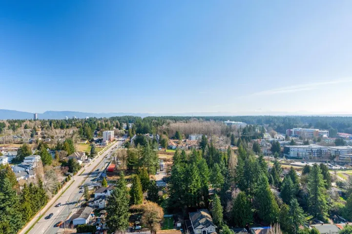 2702 13768 100 AVENUE, Surrey, British Columbia V3T0V2