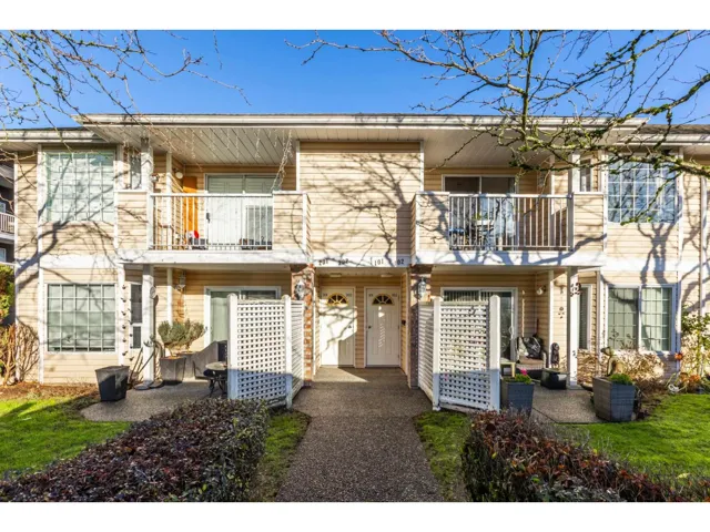 202 5641 201 STREET, Langley, British Columbia V3A8A4