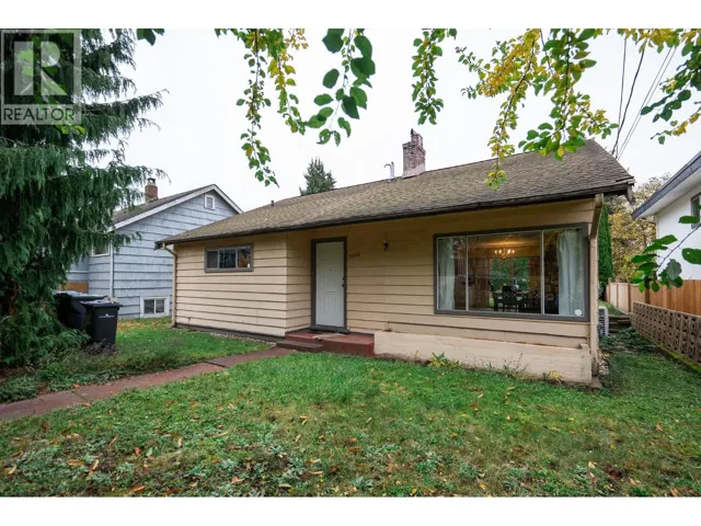 2006 HAMILTON STREET, New Westminster, British Columbia V3M2P6