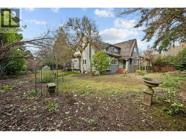 3737 PINE CRESCENT, Vancouver, British Columbia V6J4K4