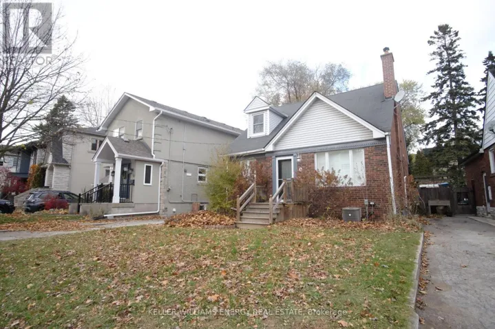 8 LYNNDALE ROAD, Toronto (Birchcliffe-Cliffside), Ontario M1N1C1