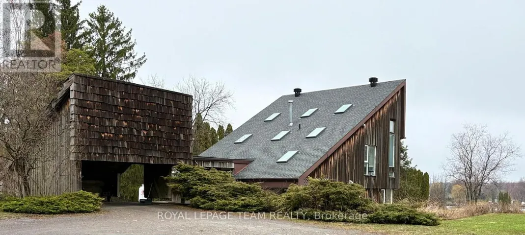 5965 RIDEAU VALLEY DRIVE N, Ottawa, Ontario K4M1B3