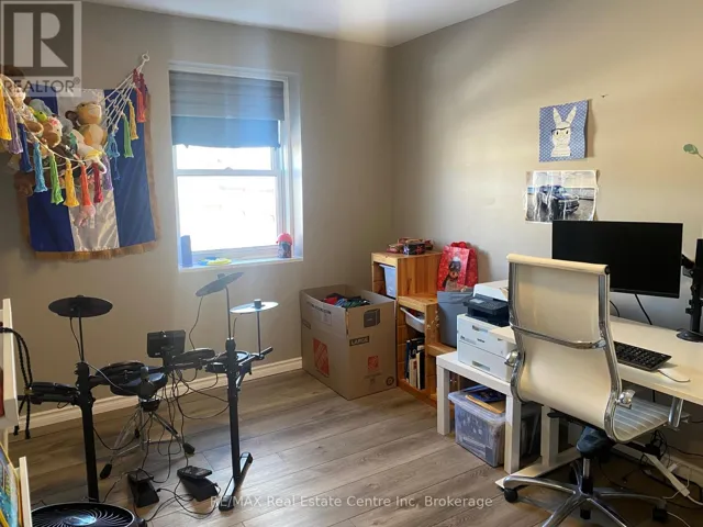 49 - 371 BRONTE STREET S, Milton (OM Old Milton), Ontario L9T3K5