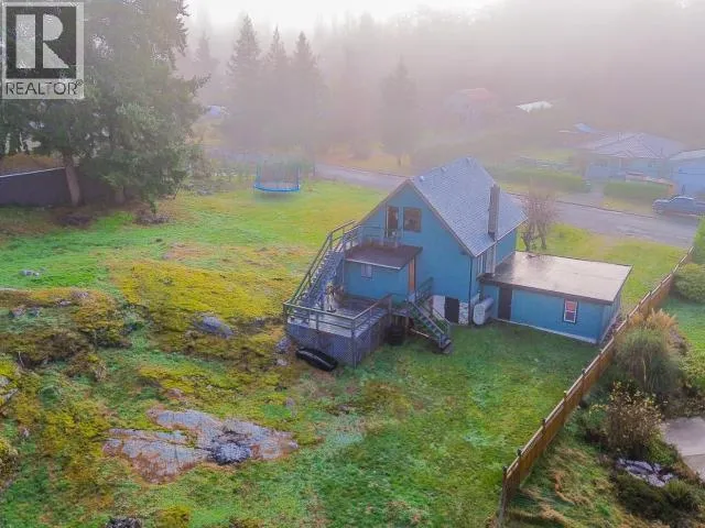 5875 FRASER STREET, Powell River, British Columbia V8A4T6