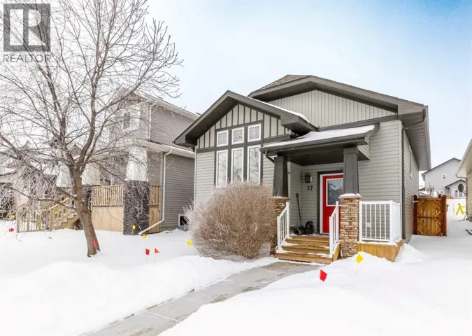 37 Regatta Way, Sylvan Lake, Alberta T4S0E8