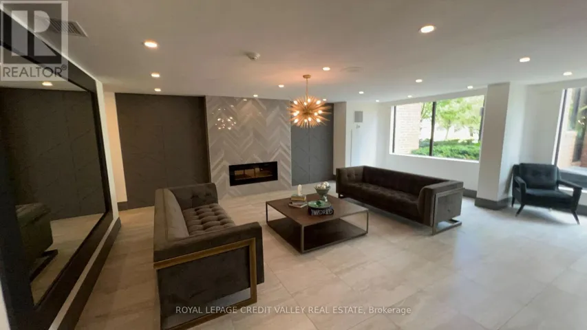 704 - 1270 MAPLE CROSSING BOULEVARD, Burlington (Brant), Ontario L7S2J3