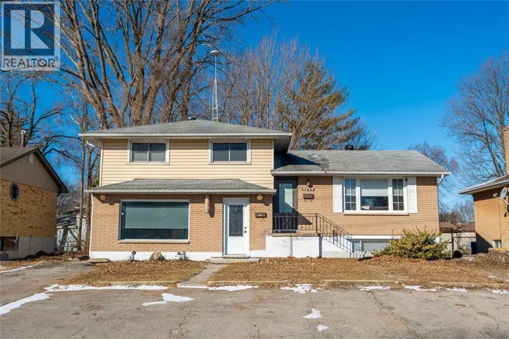 1177 PONTIAC DRIVE, Sarnia, Ontario N7S3B1