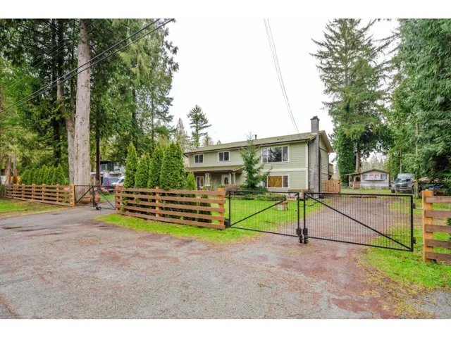 1734 196 STREET, Langley, British Columbia V2Z2G4