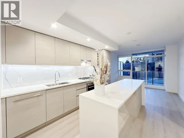 804 823 CARNARVON STREET, New Westminster, British Columbia V3M0N5