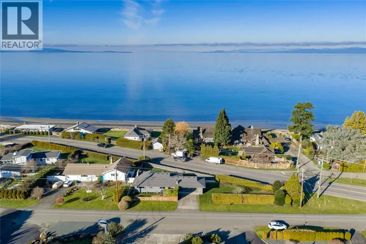 245 Elizabeth Ave, Qualicum Beach, British Columbia V9K1G8