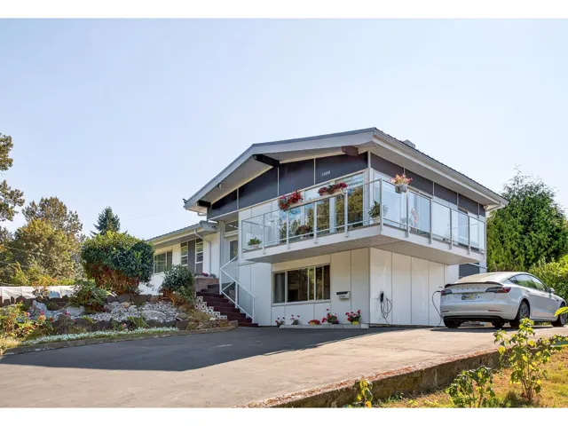 11906 100 AVENUE, Surrey, British Columbia V3V2W1