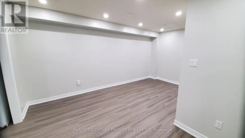MAIN FLOOR - 18 ED QUIGG WAY, Vaughan (Sonoma Heights), Ontario L4H2S2