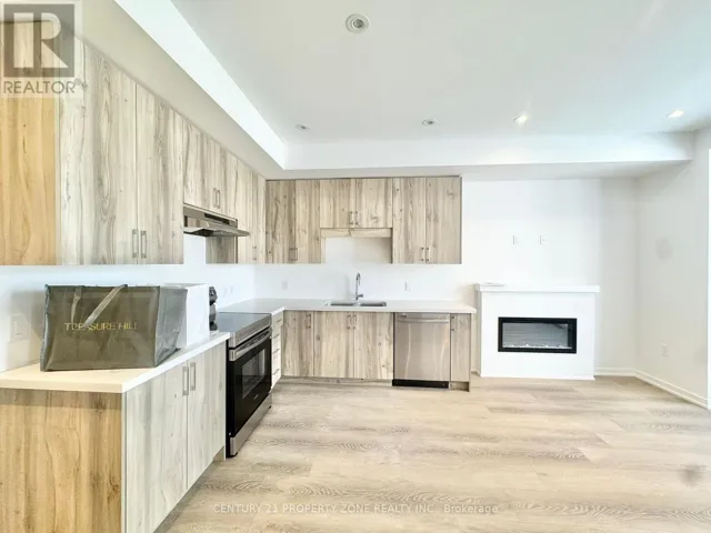 39 KINGBIRD COMMON, Cambridge, Ontario N1R5S2