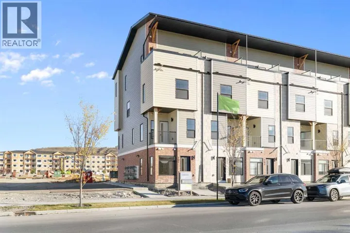 101, 156 Park Street, Cochrane, Alberta T4C2B8