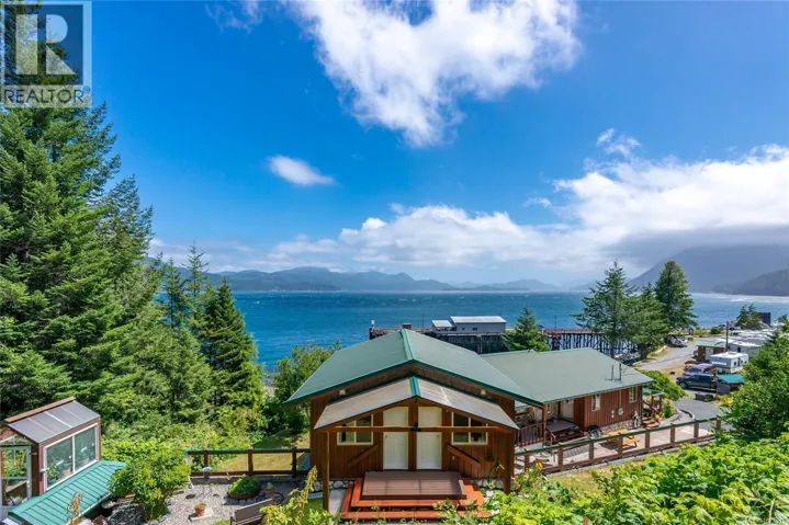 23 Sayward Rd, Sayward, British Columbia V0P1R0