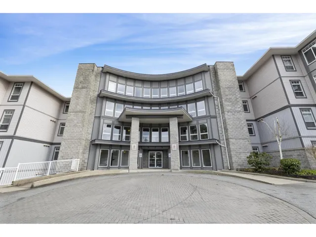 328 13277 108 AVENUE, Surrey, British Columbia V3T0A9