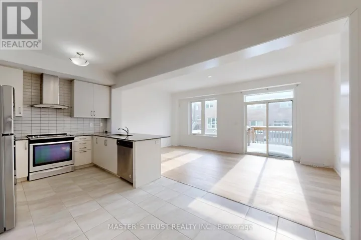 208 HARDING PARK STREET, Newmarket (Glenway Estates), Ontario L3Y0E3