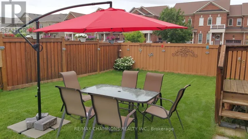 121 FAIRWOOD CIRCLE, Brampton (Sandringham-Wellington), Ontario L6R0X4