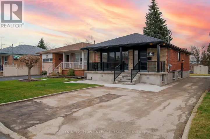 37 BENTWORTH AVENUE, Toronto (Yorkdale-Glen Park), Ontario M6A1P1
