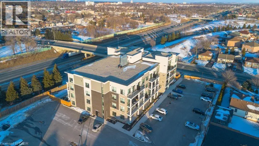 120 SPRINGVALLEY Crescent Unit# 101, Hamilton, Ontario L9C0E4