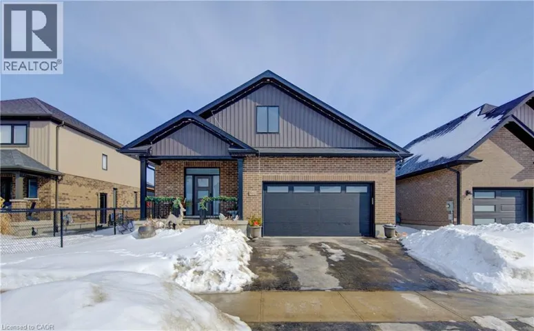 86 WOODBERRY Crescent, Elmira, Ontario N3B0C8