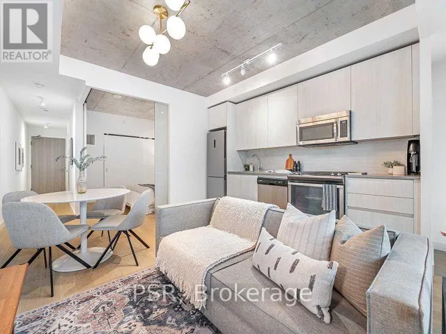 608 - 111 BATHURST STREET, Toronto (Waterfront Communities), Ontario M5V0M9