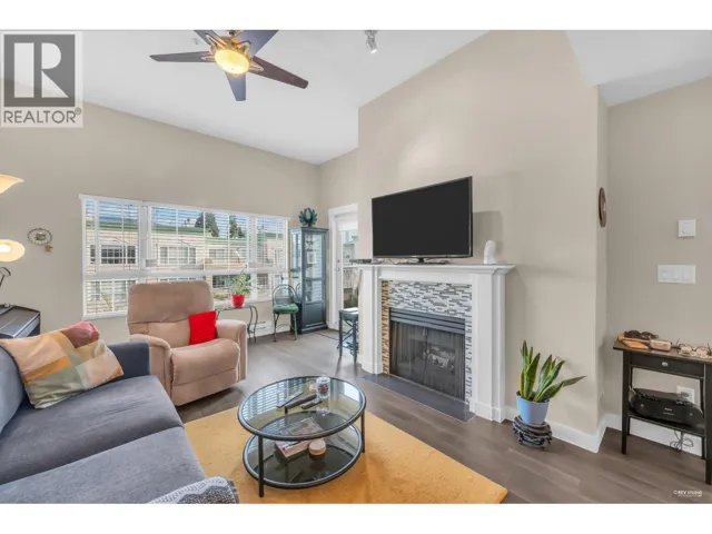 403 2970 PRINCESS CRESCENT, Coquitlam, British Columbia V3B7R5