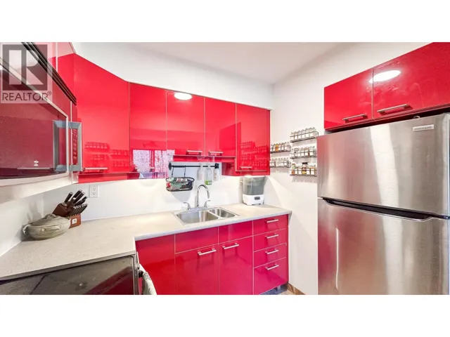 202 2080 MAPLE STREET, Vancouver, British Columbia V6J4P9